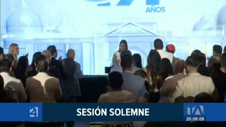 La Sesión Solemne se realizó en el palacio de la ciudad. Pocas autoridades estuvieron presentes en el acto. Un reporte de Bernarda Cevallos