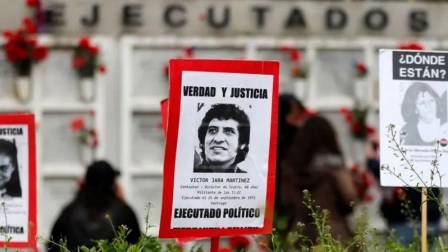 Víctor Jara fue asesinado el 16 de septiembre de 1973, cinco días antes del golpe de Estado.
