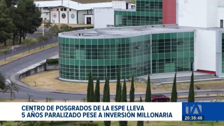 La construcción se detuvo por supuesta falta de presupuesto y un exrector admitió observaciones a la fiscalización de la propia universidad. Un reportaje de María Fernanda Utreras