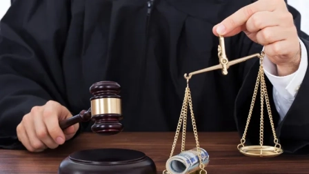 Las personas pueden denunciar actos de corrupción dentro del sistema judicial ecuatoriano