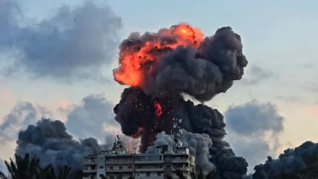 Estados Unidos lanzó este jueves una "potente" serie de bombardeos contra Irán