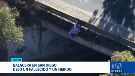 La Policía Nacional mantiene abierta la investigación de este hecho. Personas no identificadas retiraron el cuerpo de la víctima de la escena del crimen. Un reportaje de Brigette Mancheno