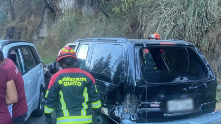 El choque se suscitó a la altura del sector de Nayón, en el nororiente de Quito.