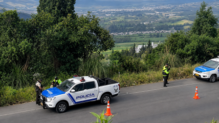 EL cuerpo de una mujer fue hallado en la Panamericana Sur, en el sector de Cutuglagua.