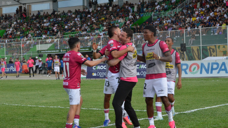 Machala, 26 de julio, Orense SC pierde 2x3 contra Independiente del Valle, en el estadio 9 de Mayo.