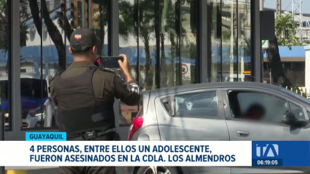 Hombres armados dispararon contra un grupo de personas frente a un local de comida. Agentes de criminalística levantaron más de 50 indicios balísticos. Un reportaje de Camila Guevara