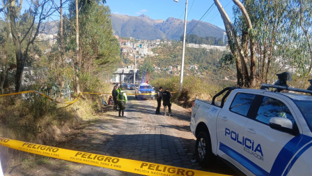 Unidades del Distrito de Policía Manuela Sáenz toma procedimiento del hallazgo.