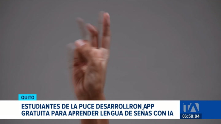 Un equipo multidisciplinario de la Universidad Católica en Quito desarrollaron una herramienta digital para aprender lengua de señas con IA. Un reportaje de Mishell Villacís