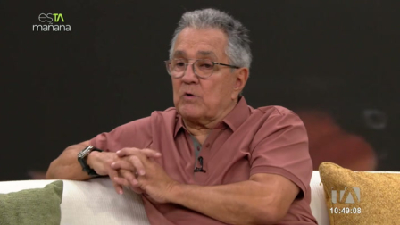 César Carmigniani, actor, director, productor y guionista ecuatoriano, repasa más de cinco décadas dedicadas a contar historias que preservan nuestra identidad y memoria.