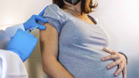 Las mujeres embarazadas deben aplicarse la vacuna contra el virus sincital.