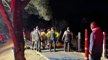 Un hombre se lanzó a la quebrada del Machángara, en el sector de La Recoleta, en medio de una persecución policial.