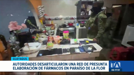 Diversas intervenciones policiales durante los días de asueto permitieron la localización de una fábrica ilegal de medicamentos en Guayaquil. Un reportaje de Jazmín Solís