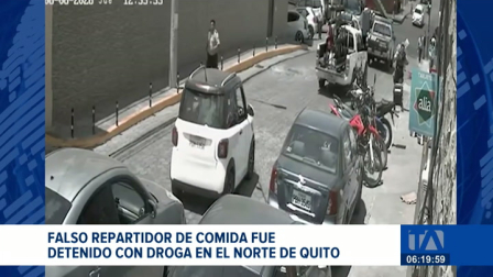 La Policía Nacional detuvo a un microtraficante disfrazado de repartidor en Quito. Su acompañante logró darse a la fuga. Un reportaje de Juan Miguel Rodríguez