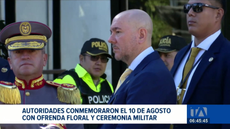 Durante la ceremonia militar del 10 de agosto, el gobierno ratificó el apoyo para enfrentar las estructuras del crimen organizado. Un reportaje de Juan Miguel Rodríguez