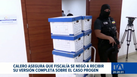 El exgerente de Celec reapareció mediante comunicado y desafió a tres exministros a escuchar la versión que la Fiscalía no le permitió rendir hace nueve meses. Un reportaje de Fausto Yépez