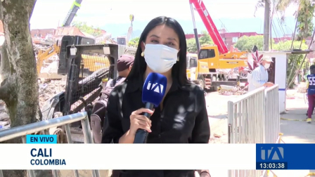 Rescatistas y voluntarios intensifican la búsqueda desesperada de sobrevivientes entre los escombros tras cumplirse tres días del desastre telúrico. Un reportaje de Brigette Mancheno