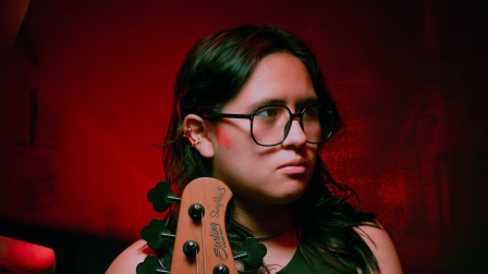 Anahí Solano Vásquez es una una joven música ecuatoriana de 18 años.