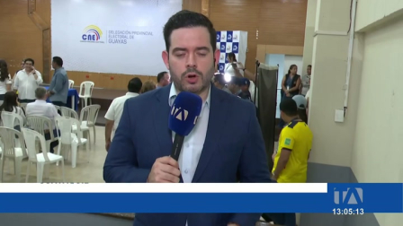 Sumario: Con 3,2 millones de ciudadanos habilitados para votar, la delegación provincial reporta las novedades del proceso de inscripción a pocos días del cierre.

Un reportaje de Carlos Sacoto