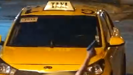 Hombres son detenidos en Portoviejo tras disparar al aire mientras bebían en la vía pública