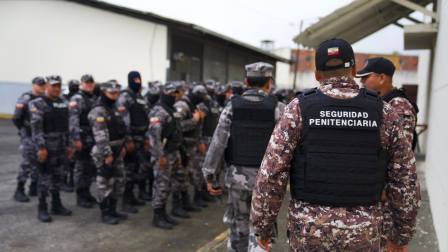 SNAI: Incautan armas, celulares y pipas artesanales en tres cárceles de Ecuador.