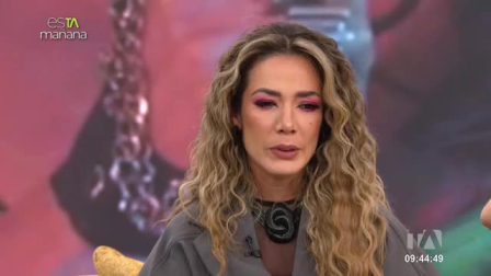 La Toquilla, cantante, fusiona pasillo, albazo, yaraví y tonada con sonidos contemporáneos y celebra su aporte a la música ecuatoriana con un Doctorado Honoris Causa.