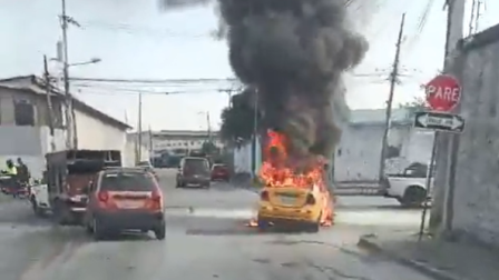 Dos vehículos se incendiaron en distintas zonas del norte de la ciudad