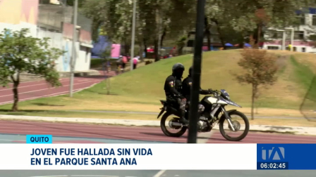 La Policía acudió al lugar para el levantamiento del cuerpo, confirmando que la víctima no registraba signos aparentes de violencia. Un reportaje de Mishell Villacís