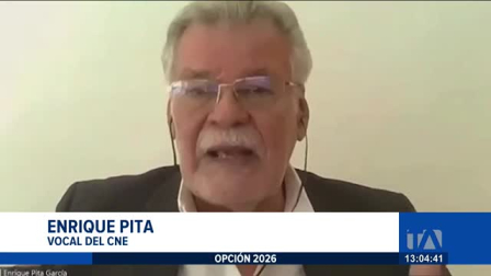 La funcionaria presentó una queja por infracción electoral muy grave tras reuniones no autorizadas previas a la traba de inscripción de Luisa González. Un reportaje de María Fernanda Utreras