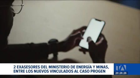 La instrucción fiscal por los contratos de emergencia eléctrica suma a dos exasesores ministeriales; la audiencia se reinstala esta mañana. Un reportaje de Fausto Yépez