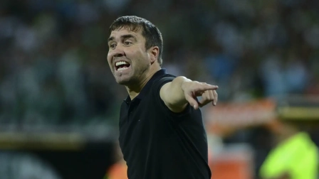 Eduardo Coudet durante un partido con River Plate.