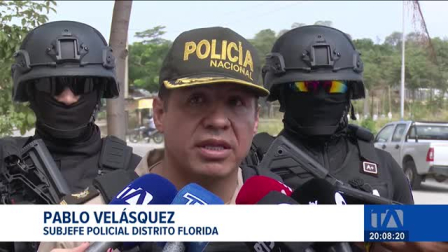 El hecho registrado al norte de la ciudad dejó además dos personas heridas; la Policía ubicó en Pascuales la furgoneta utilizada por los atacantes. Un reportaje de Camila Guevara