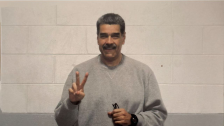 Nicolás Maduro aparece en fotografías fechadas el 25 de junio y difundidas en sus redes el 30 de agosto de 2026, durante su reclusión en Nueva York.