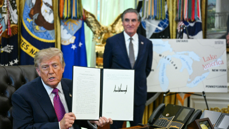 Presidente Trump firma decreto que cambia el nombre al lago Ontario