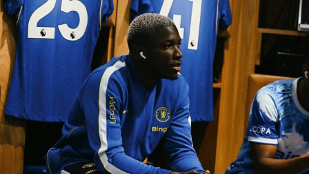 El volante ecuatoriano Moisés Caicedo no juega con el Chelsea