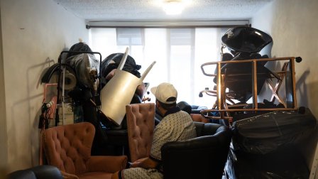 Bachir Carrillo en su apartamento en Cali, Colombia, el 15 de agosto.