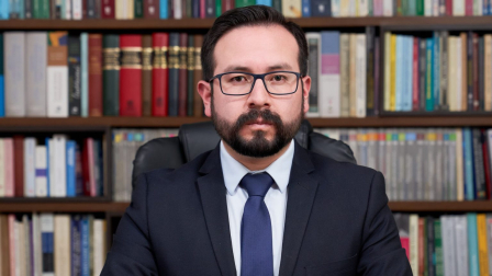 Aldrín Gómez reemplaza a Enrique Herrería, quien presentó su renuncia al cargo.
