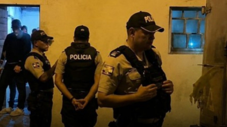 Policía investiga brutal masacre en Ayangue que dejó dos niños fallecidos y 21 indicios balísticos