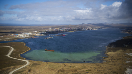 Vista aérea de las Islas Malvinas.