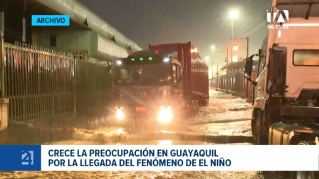 El colapso del sistema de alcantarillado afectan la movilidad y a las viviendas del sector de Sauces 6 que corre grandes riesgos de inundaciones. Un reportaje de Ever Moreira
