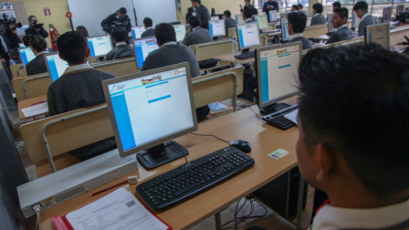 Las pruebas PISA 2025 muestran que Ecuador retrocedió en matemáticas y lectura frente a los resultados de 2017.