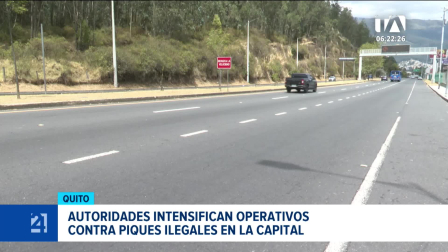Conductores imprudentes convirtieron la avenida Simón Bolívar en una pista de carreras, poniendo en peligro la vida de quienes transitan el lugar. Un reportaje de Mishell Villacís