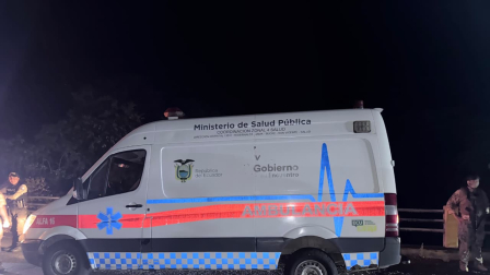 La ambulancia del Ministerio de Salud regresaba a Jama después de trasladar a una paciente herida hasta el Hospital Miguel H. Alcívar, en Bahía de Caráquez.
