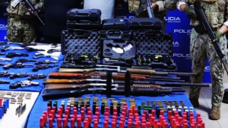 El Ministerio de Defensa informó que el Bloque de Seguridad incautó más de 220 mil explosivos y 100 mil municiones en provincias bajo  estado de excepción.