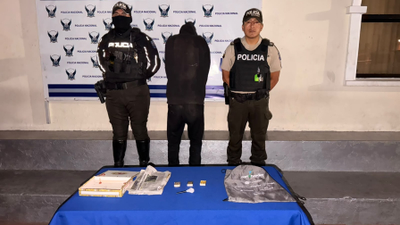 Un hombre fuye detenido por presuntamente estar involucrado con el incendio del sector de La Vincentina, en Quito.