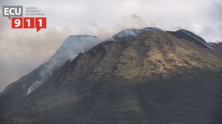 El incendio forestal en el volcán Imbabura mantiene una afectación preliminar de 270 hectáreas, mientras bomberos, agentes municipales y comuneros trabajan para controlar las llamas.