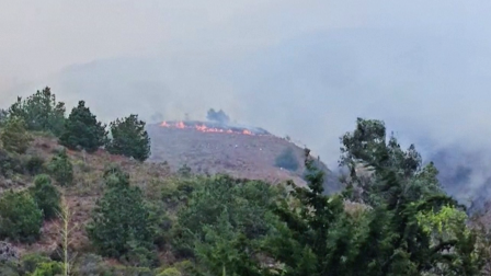 Una voraz incendio forestal se mantiene en alerta al centro de Colombia este domingo 20 de septiembre.