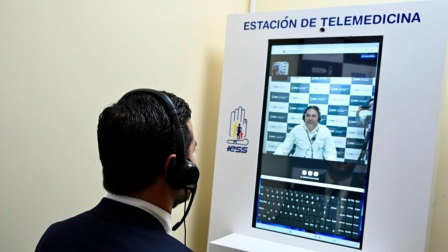 IESS implementa el teletriaje para descongestionar emergencias.
