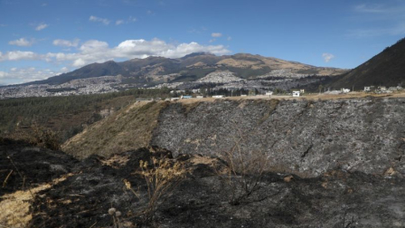 Así luce el cerro Casitagua tras los incendios forestales registrados en septiembre de 2026.