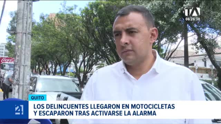 Dos hombres armados robaron las pertenencias a clientes en el norte de Quito y dispararon al aire mientras huían del establecimiento. Un reportaje de Gustavo Jaramillo