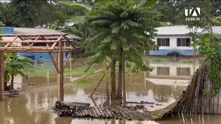 Pese a la bajada en el nivel del agua, la población afronta afectaciones en viviendas y el riesgo latente de nuevas precipitaciones. Un reportaje de Gregory Rosero